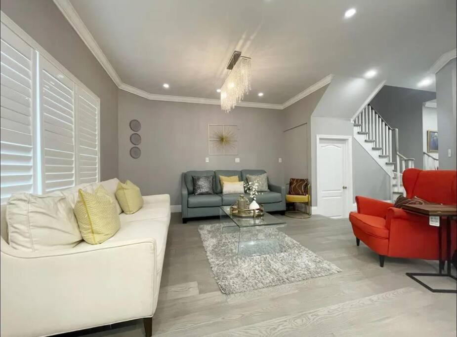 Elegant & Luxurious 3 Bedroom Home Mississauga Dış mekan fotoğraf