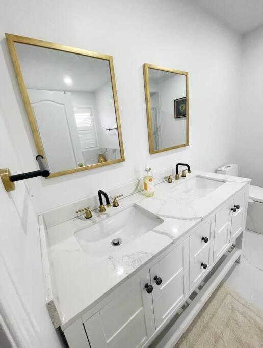 Elegant & Luxurious 3 Bedroom Home Mississauga Dış mekan fotoğraf