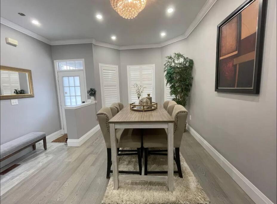 Elegant & Luxurious 3 Bedroom Home Mississauga Dış mekan fotoğraf
